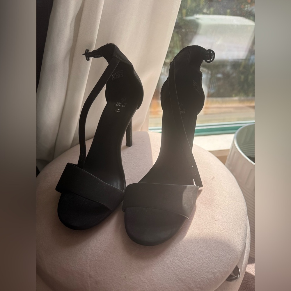 Black heels - SPRING Size 8